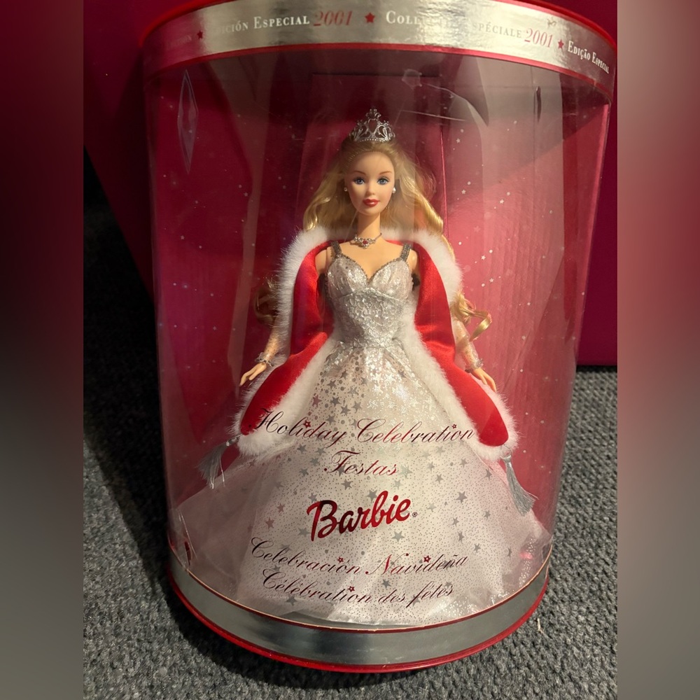 Barbie Holiday Celebration 2001 Special Edition NEW IN PACKAGE